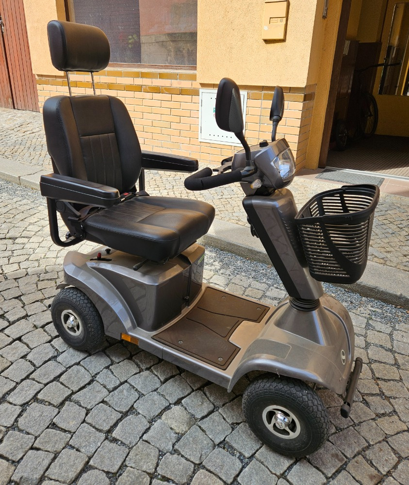Elektrický čtyřkolový skútr - 2
