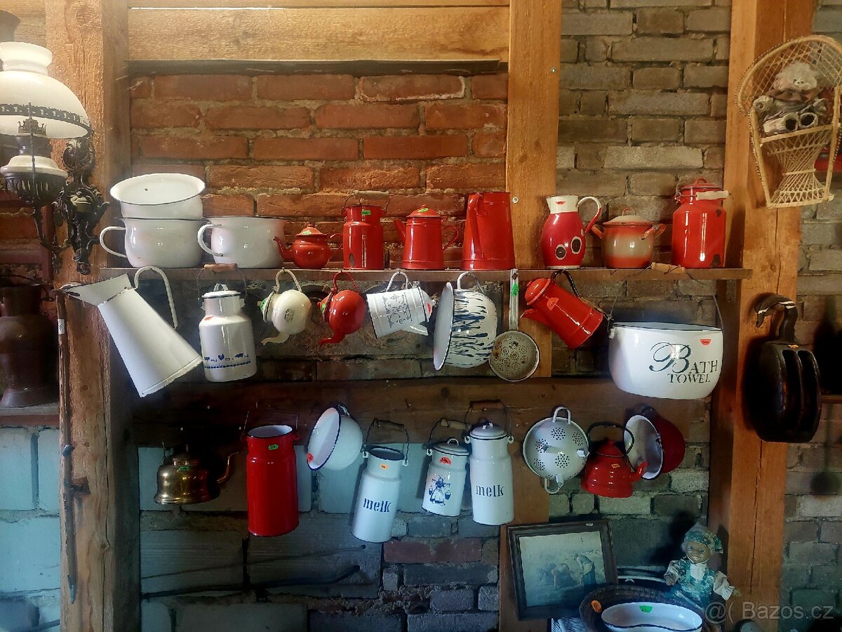 Stare Plechové NÁDOBÍ - 2