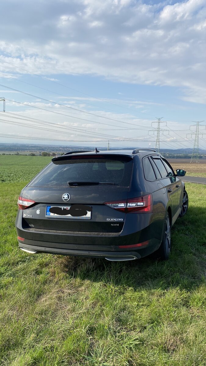 Škoda Superb 3 /2.0TDi/140Kw/4x4/Plný Servis/1.Maj/Sportline - 2