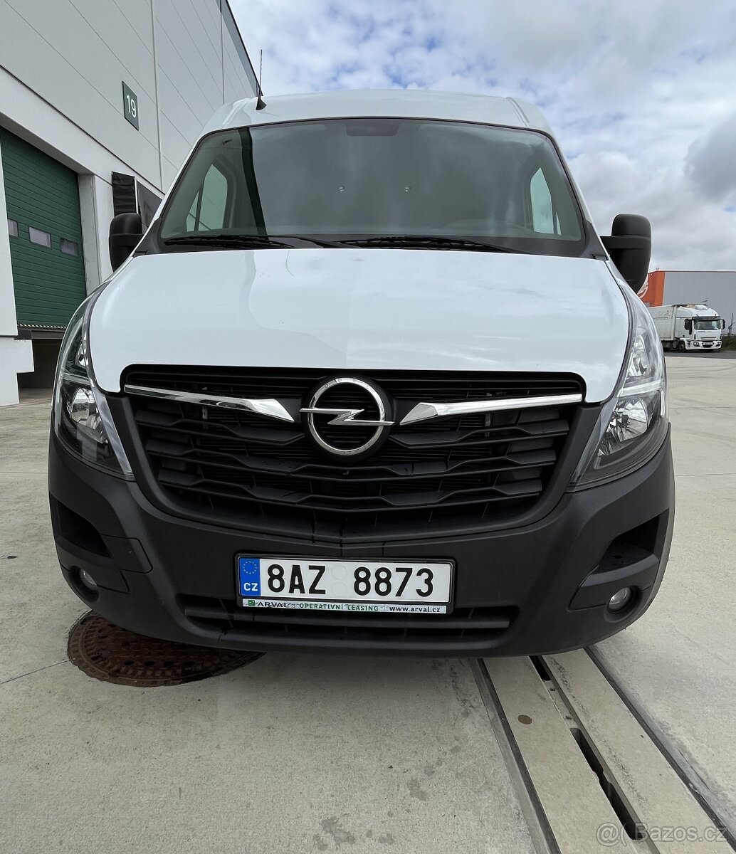 Půjčte si prostornou dodávku Opel Movano L4H2 - 2