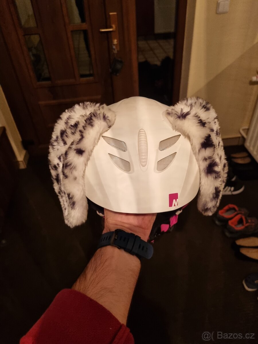 Prodám juniorskou lyžařskou přilbu vel.52-54 - 2