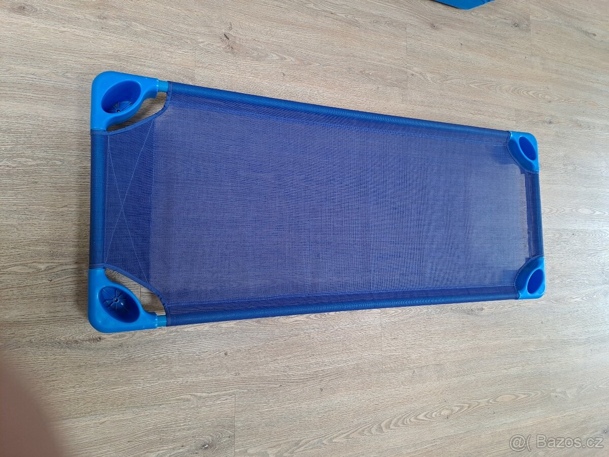 Lehátko stohovatelné dětské - 2