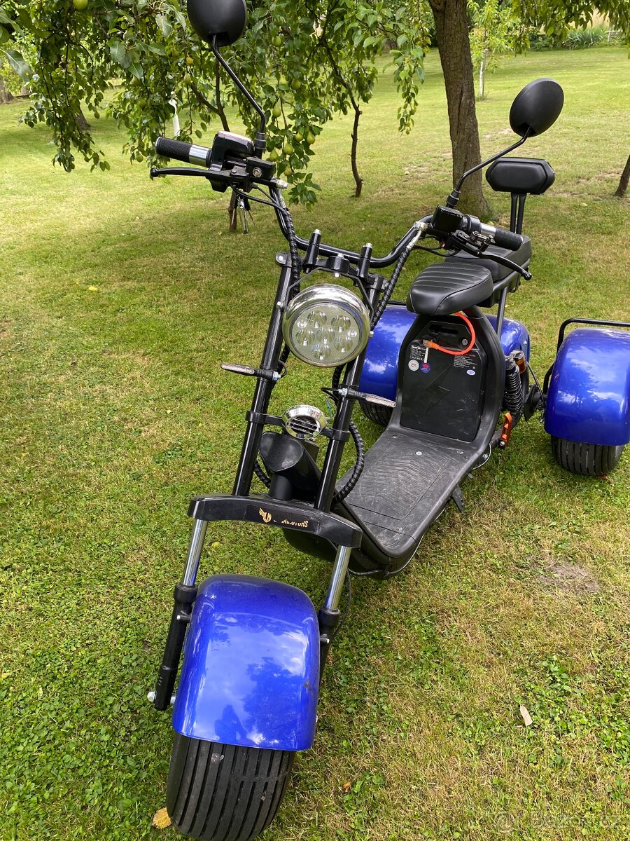 Linhai motorová tříkolka - 2