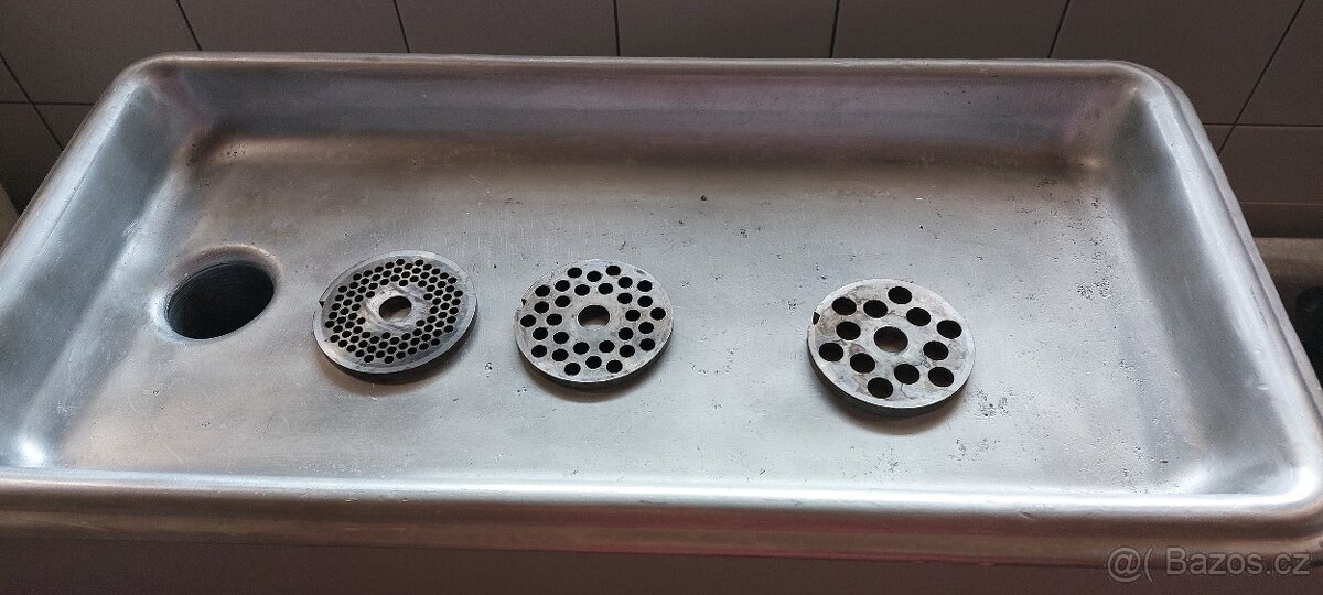 mlýnek na maso Vlček - 2