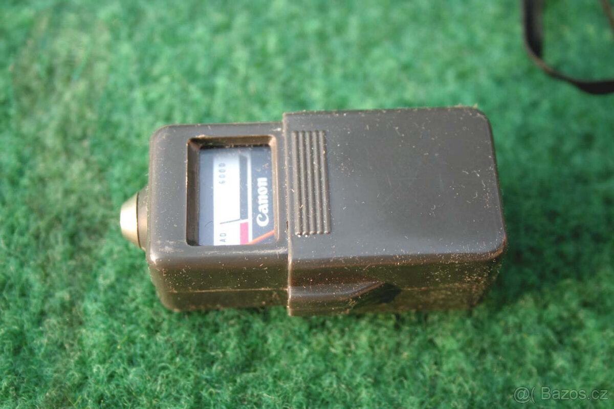 Zánovní měřák baterie foto kamera Canon ZOOM 8EEE - 2