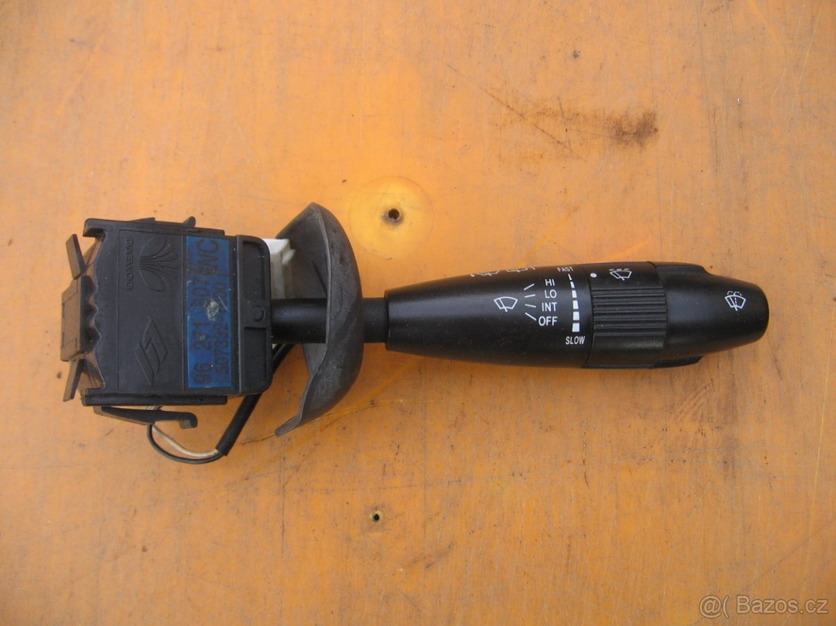 Daewoo nubira - páčka stěračů - 2