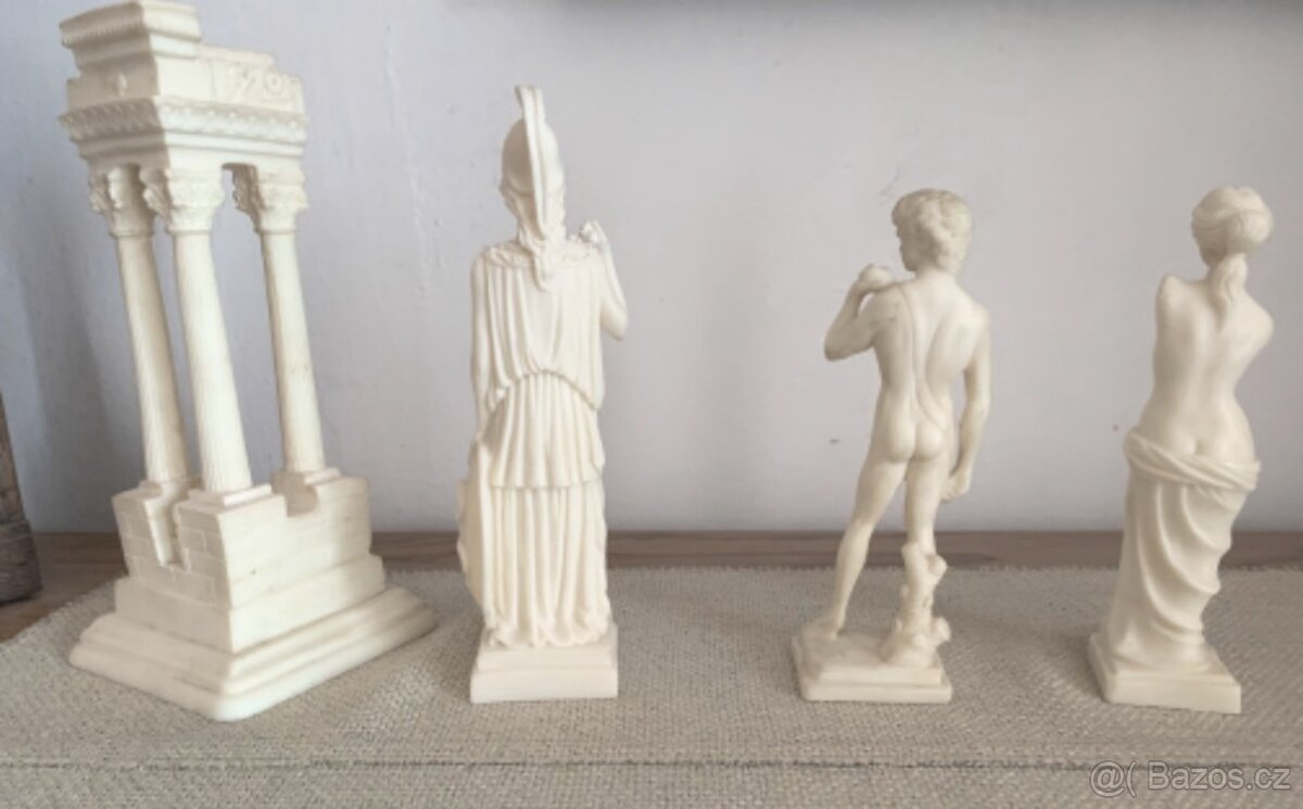 Alabastrové sloupy s částí schodiště - 2