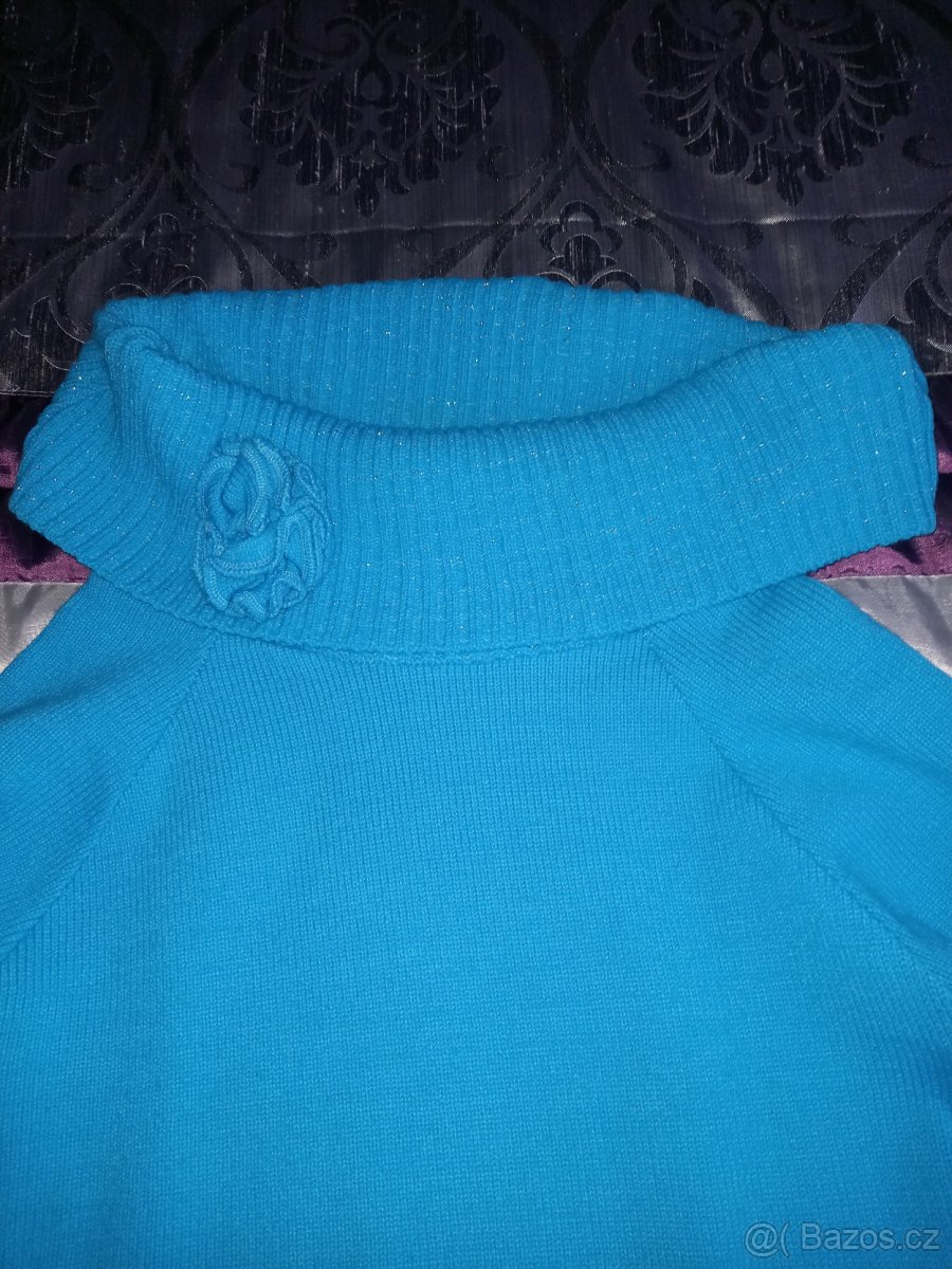 RŮZNÉ SVETRY - 2