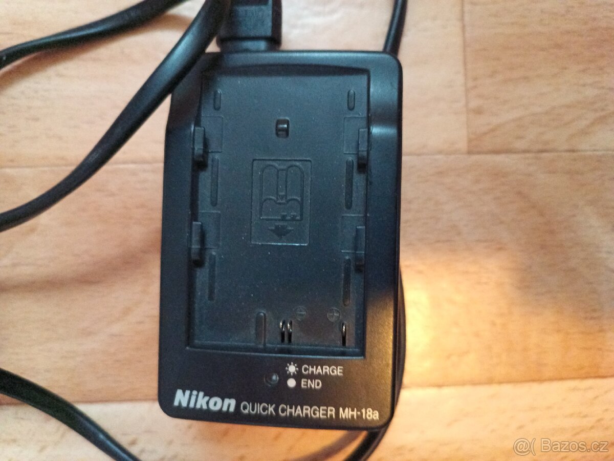 Nabíječka baterií Nikon MH-18a - 2