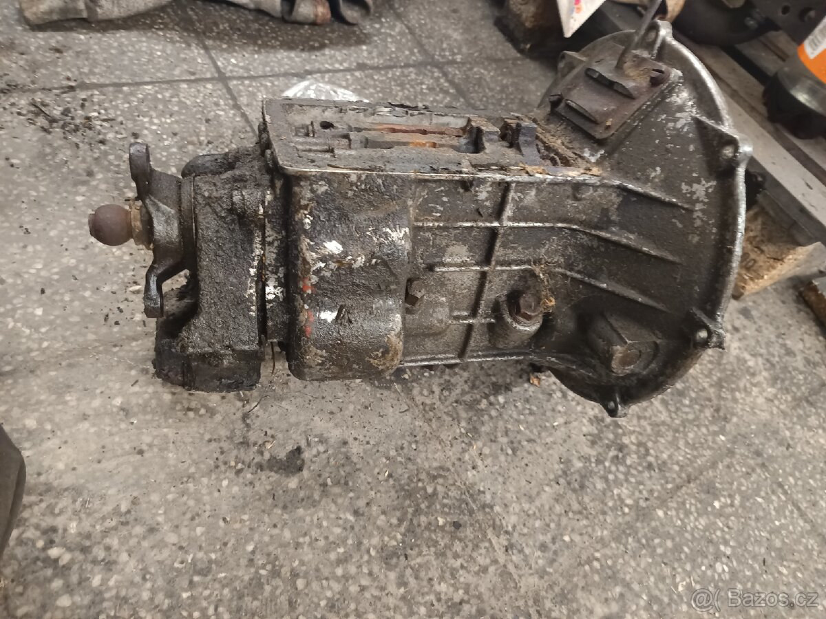 Prodám převodovku Stará Škoda Octavia - 2