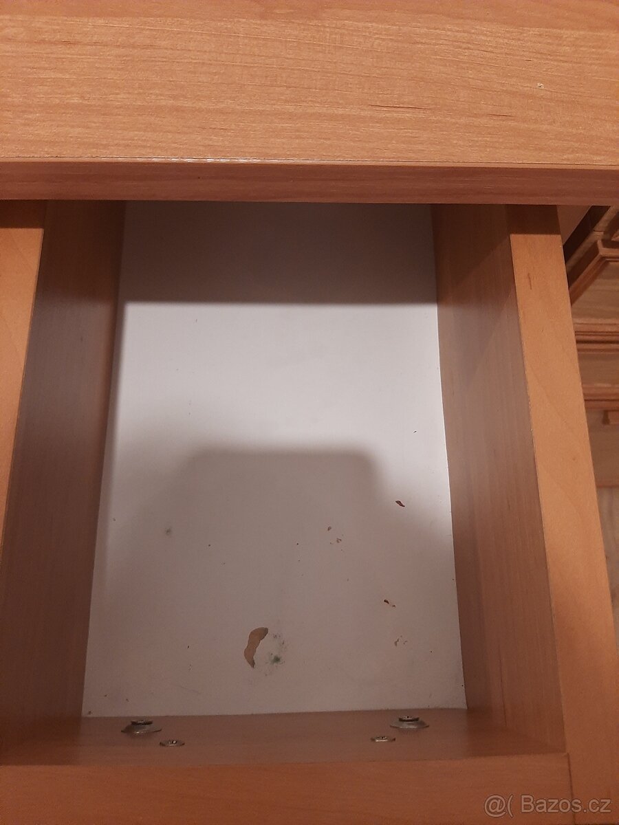 Psaci stul s uloznym prostorem - 2