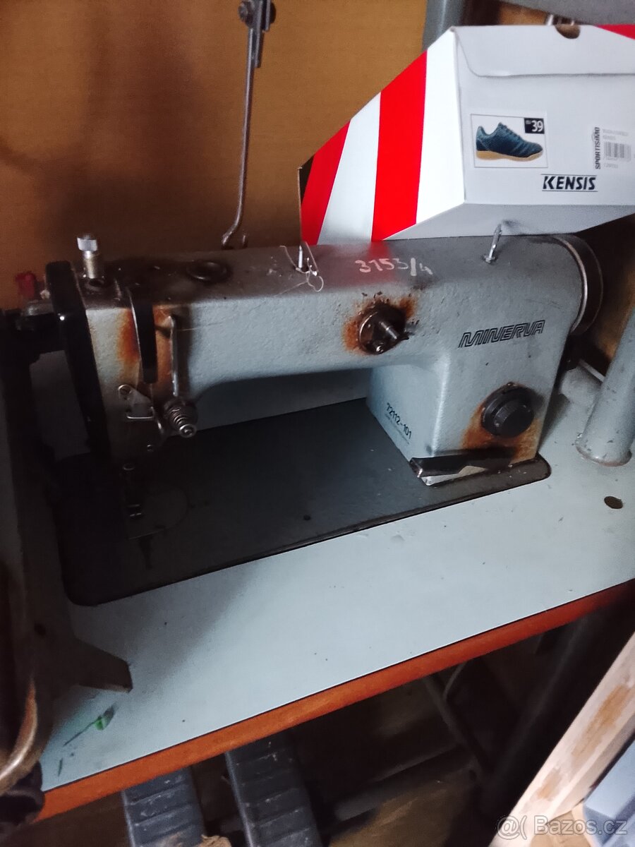 Šicí stroj a orez - 2