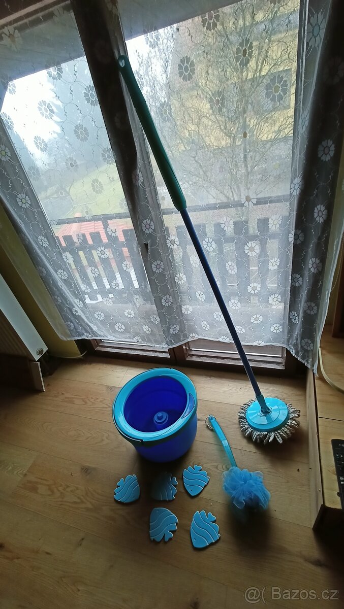 Tyrkysové vybavení koupelny - 2