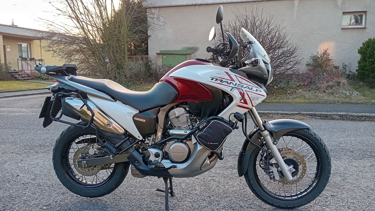 Honda Transalp XL 700VA - 2