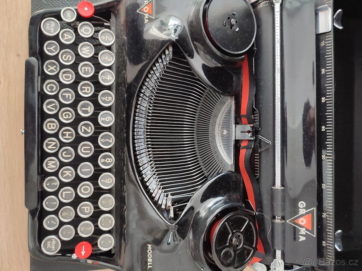 Prodám starožitný psací stroj - 2