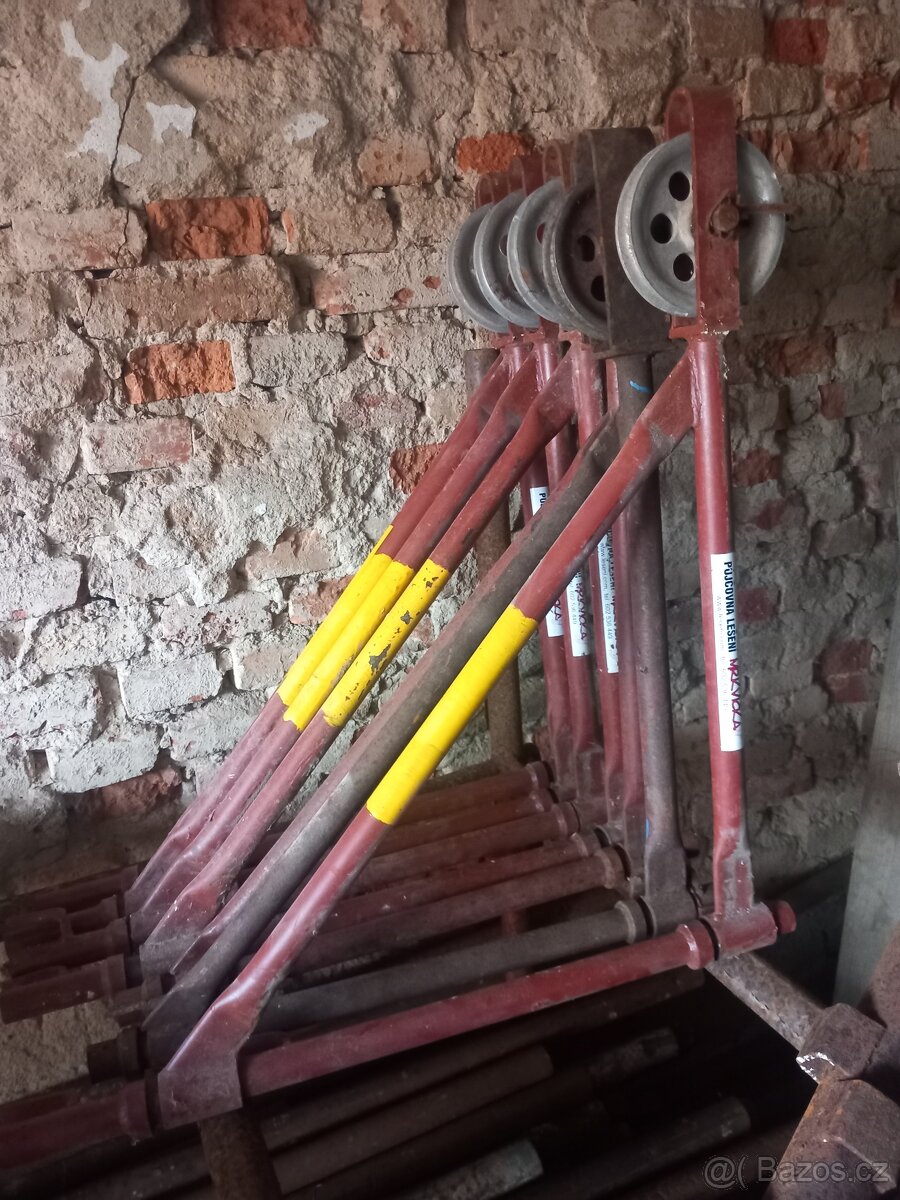 Prodam haki leseni - 2