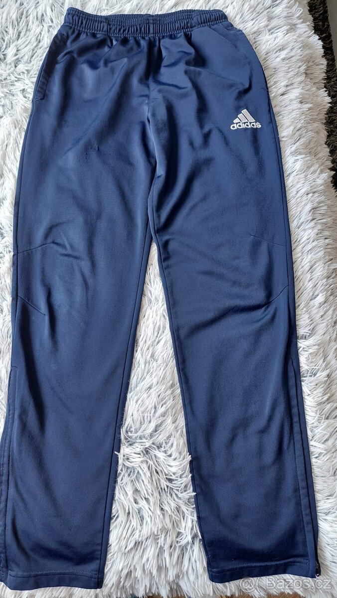 Značkové šortky a tepláky - 2