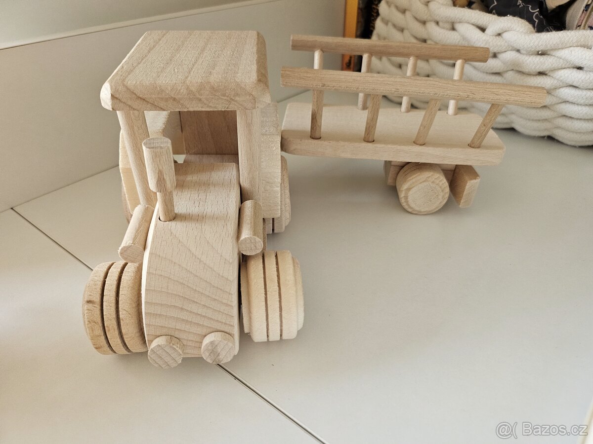 Dřevěný traktor - 2