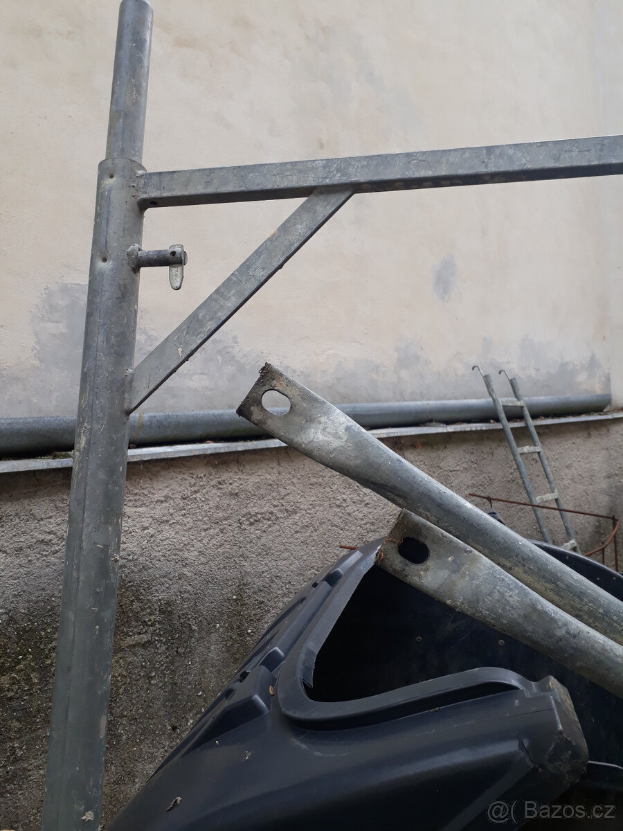 KOUPÍM LEŠENÍ - 2