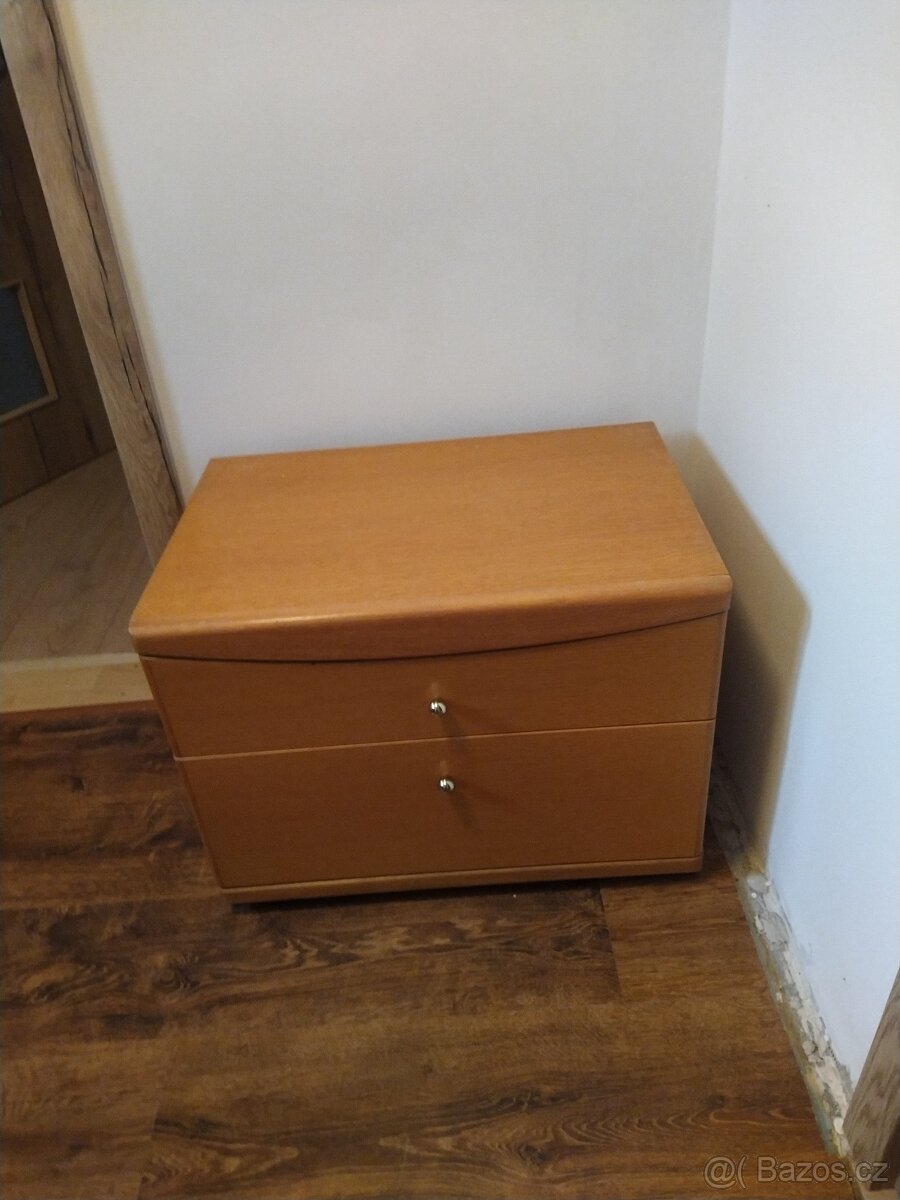 Prodám předsíňovou sestavu - 2