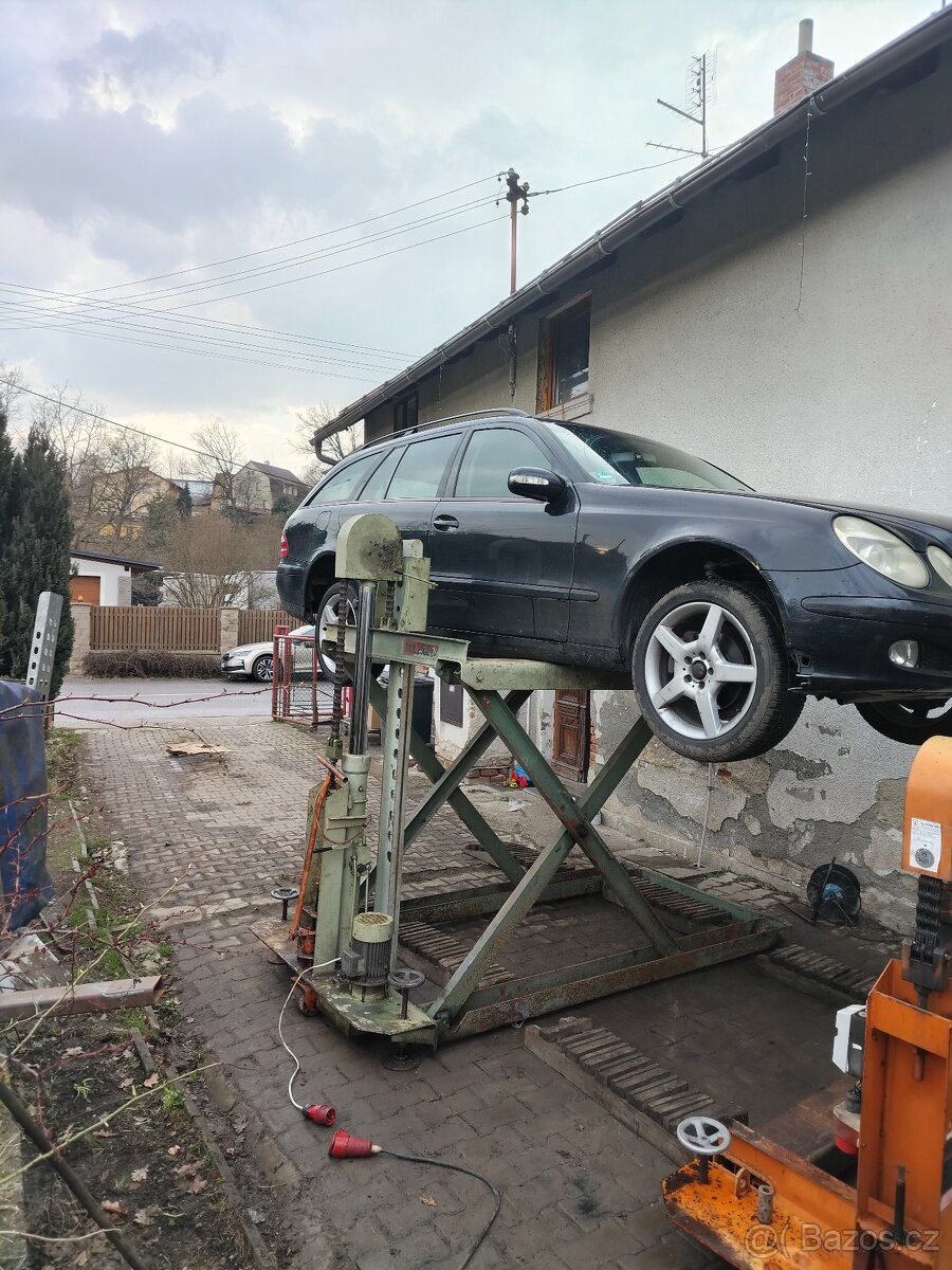 Hever nůžkový ddr zvih 1.8m - 2