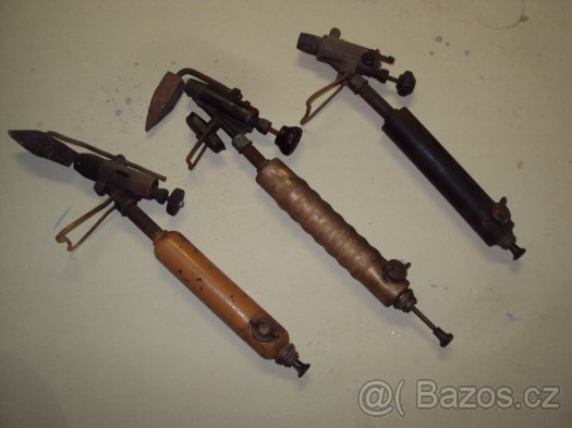 BENZINOVÁ PÁJKA - 2