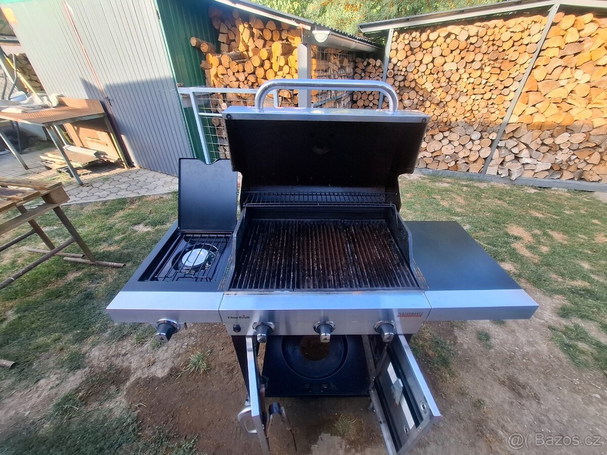 Plynový gril Char-broil - 2