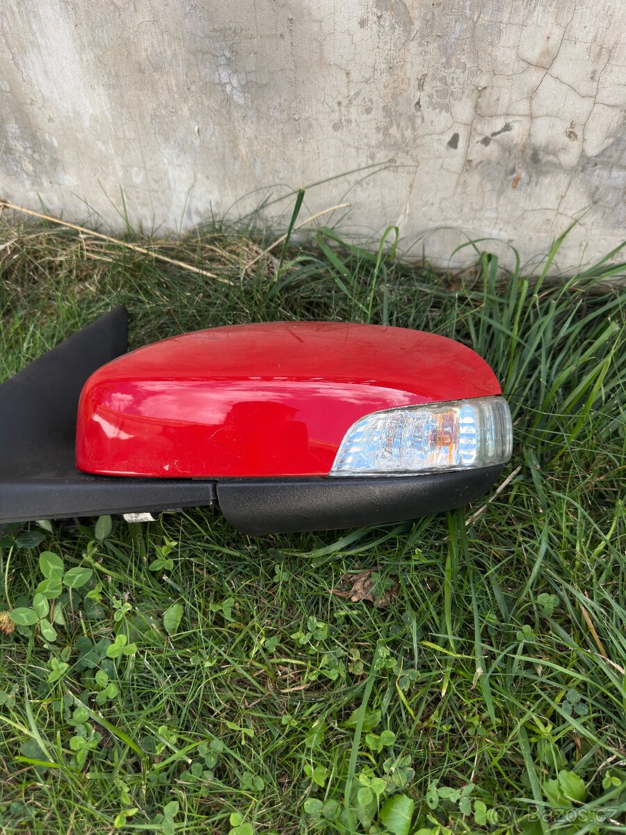 Levé zrcátko Volvo v70 - červené - 2