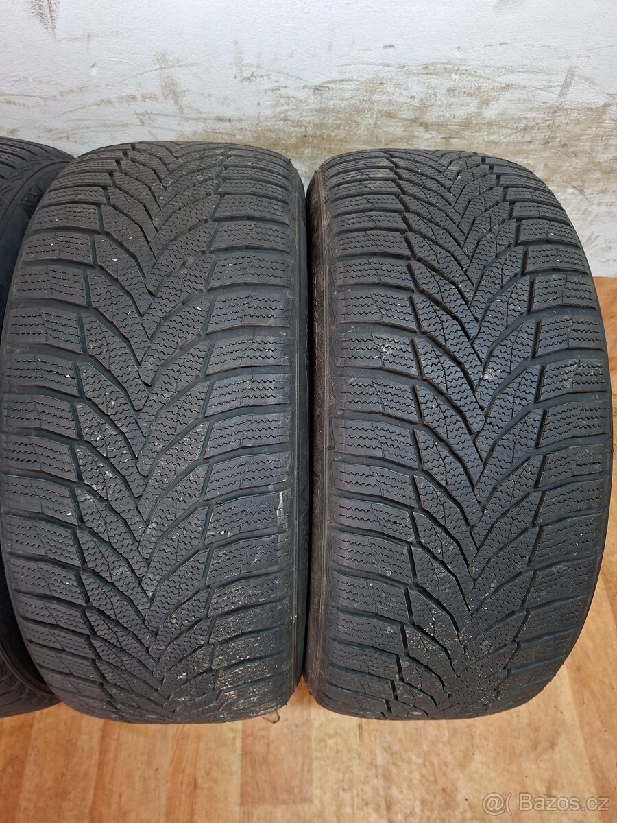 Zimní pneu 235/45/18 Nexen - 2