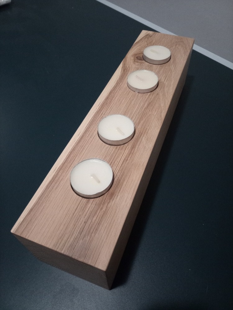 Masivní dřevěný dubový svícen - 2