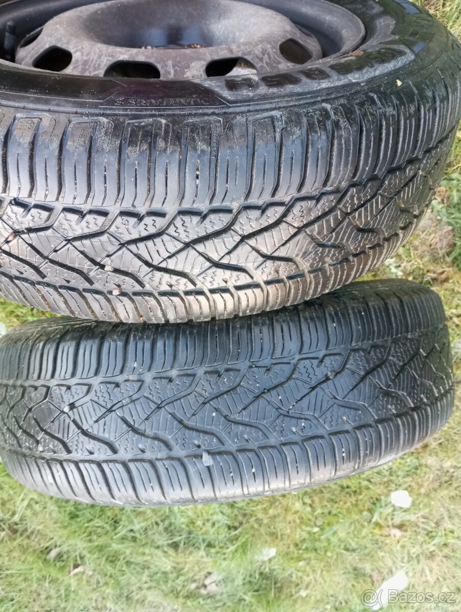 Celoroční pneu 195/65 R15 - 2