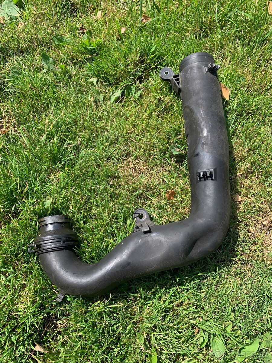 Trubka sání Octavia Golf 2,0TDi 1,9TDi - 2