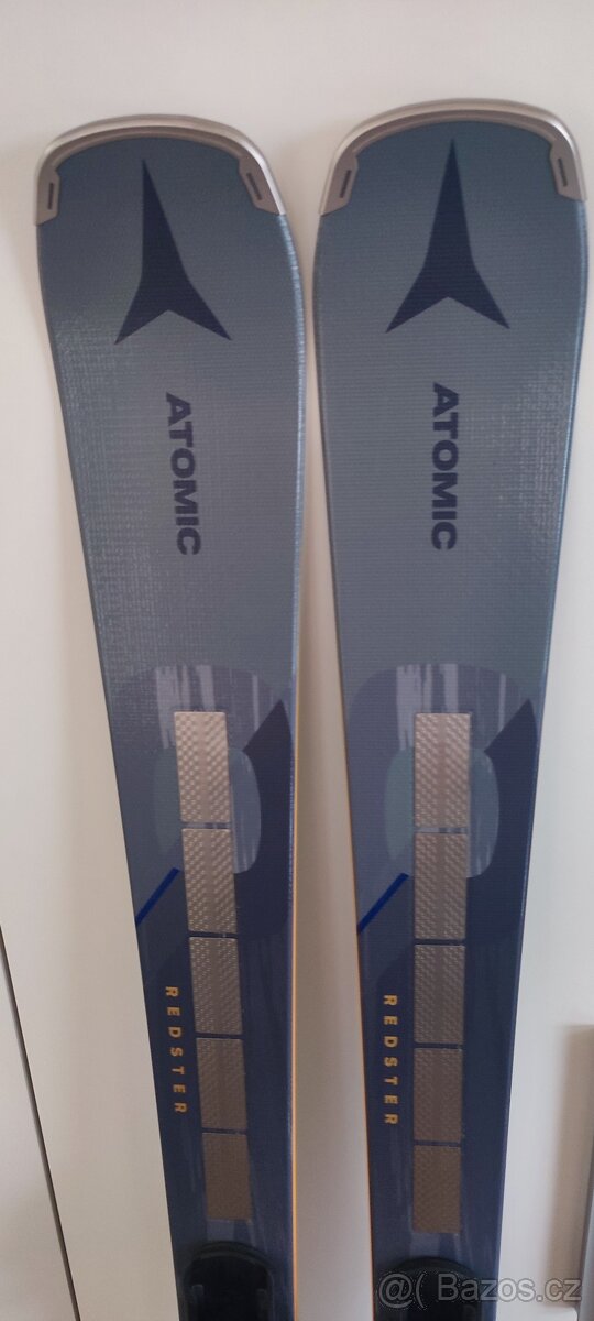 Prodám nové lyže Atomic Redster Q9.8 Revoshock S 23/24 - 2
