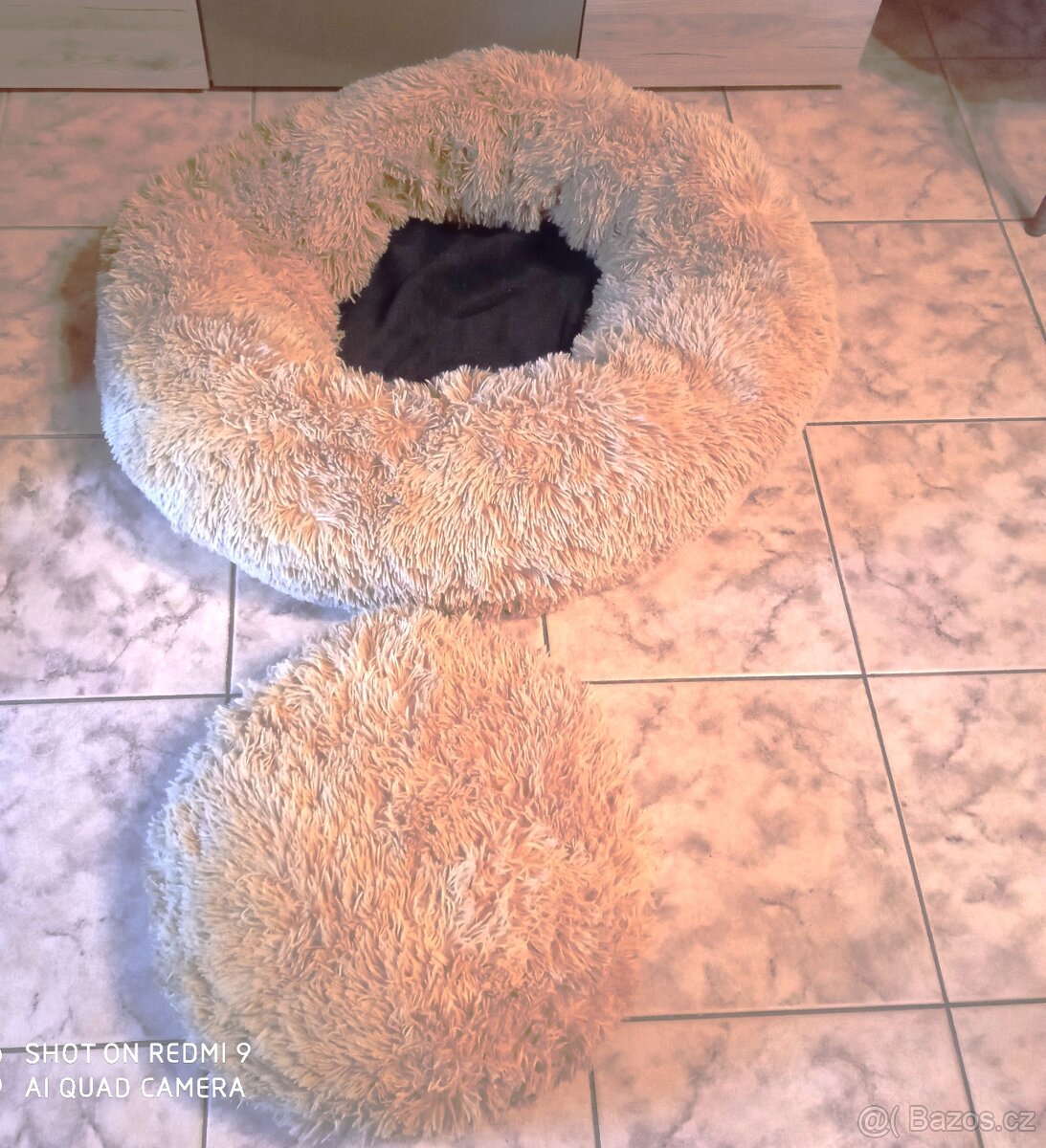 Pelíšek pro psy a obleček vel.50 - 2