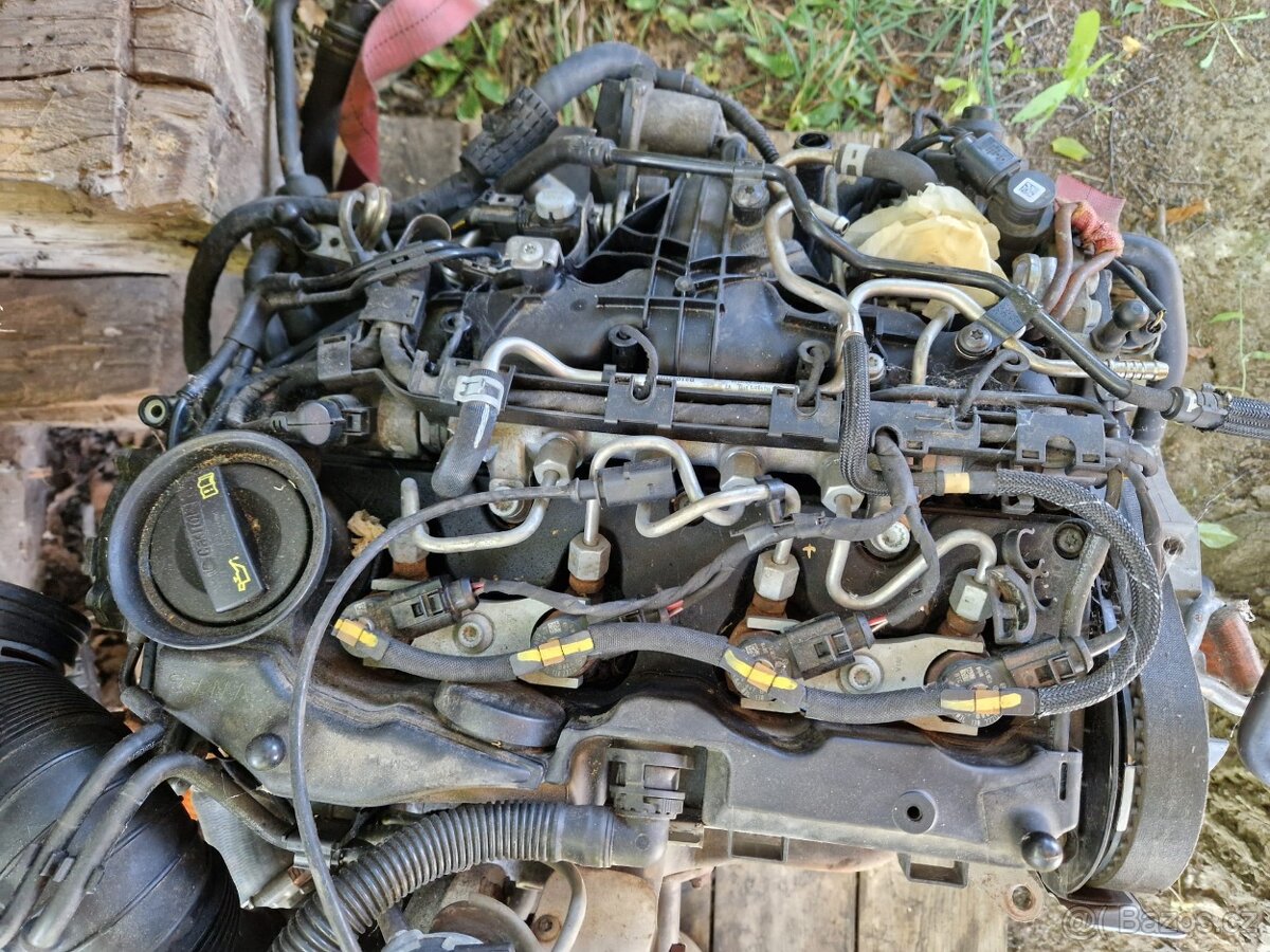 Díly z motoru: 2.0TDI 130kW, CFG, 1968ccm - 2