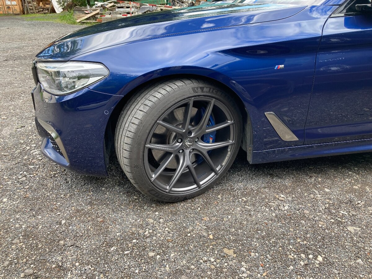 BMW m550i - 2