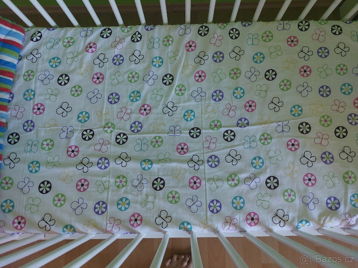 Dětská postýlka s lůžkovinami - 2