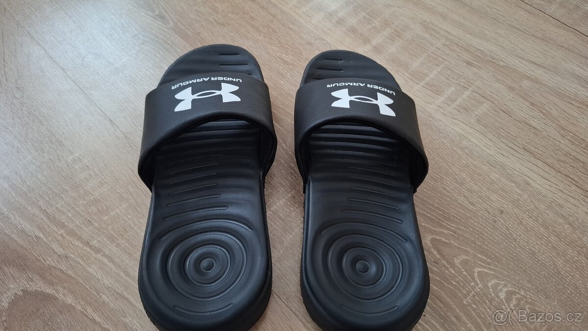 UNDER ARMOUR pantofle nazouváky velikost 32 - 2
