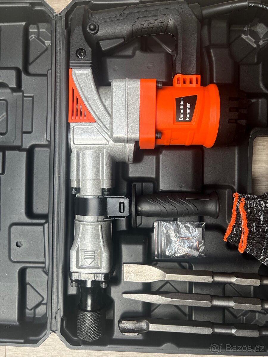 Bourací zbijeci kladivo 1800W - 2