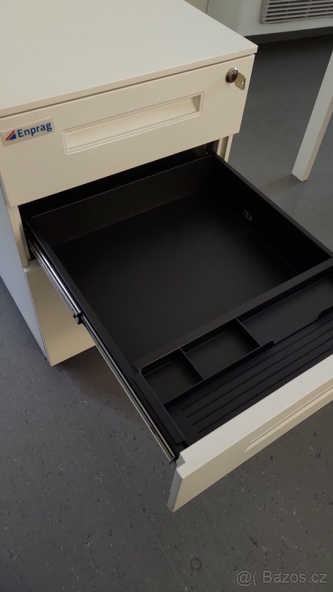 Kancelářský kovový kontejner - 2