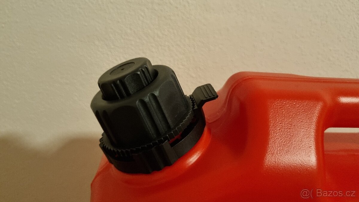 Plastové expediční kanystry - 2