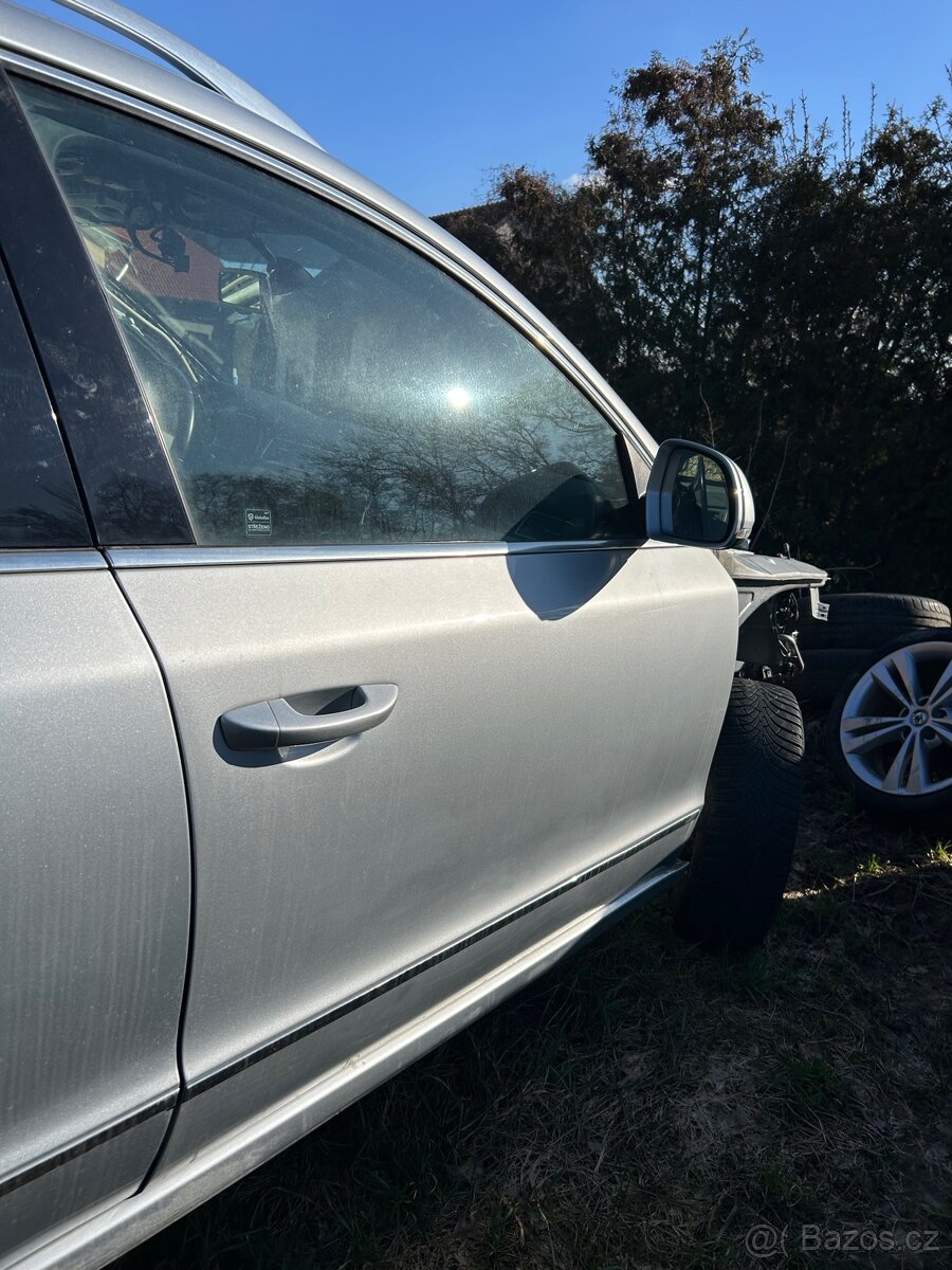 Pravé přední dveře Škoda Superb 2 - 2