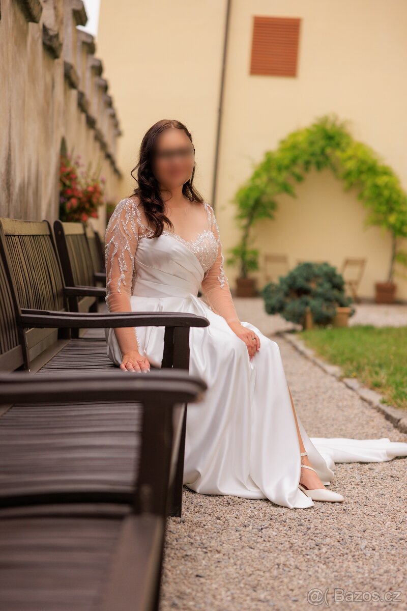 Svatební šaty (velikost L) - 2