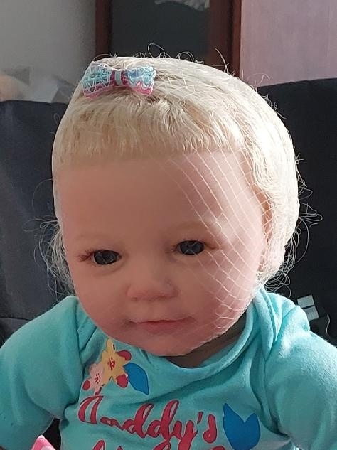 panenka s blond vlásky - 2