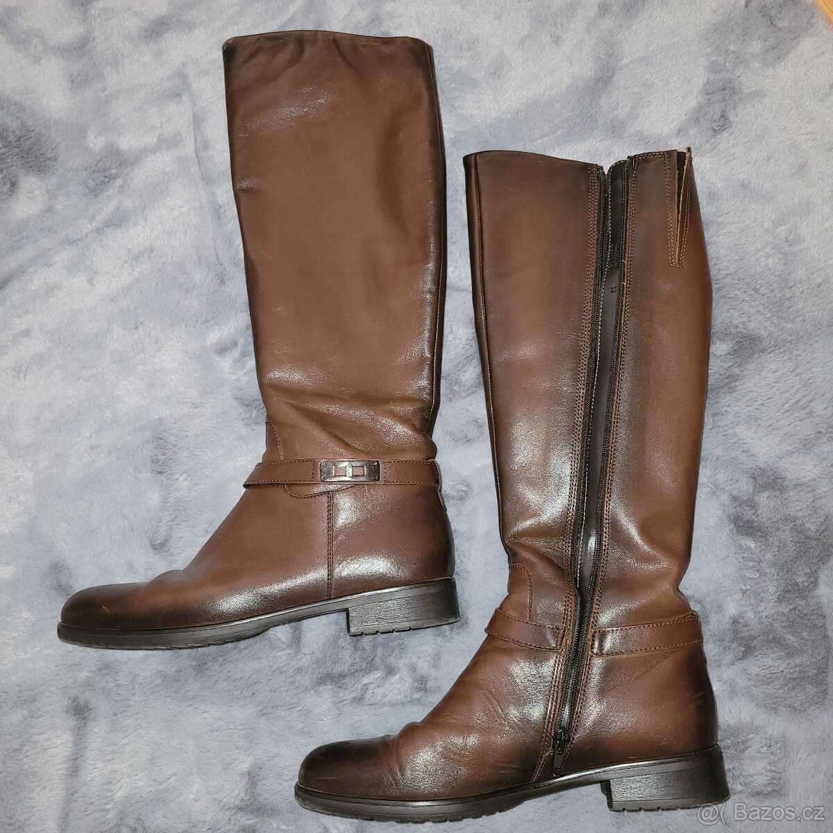 Kožené kozačky Baťa v perfektnim stavu - 2