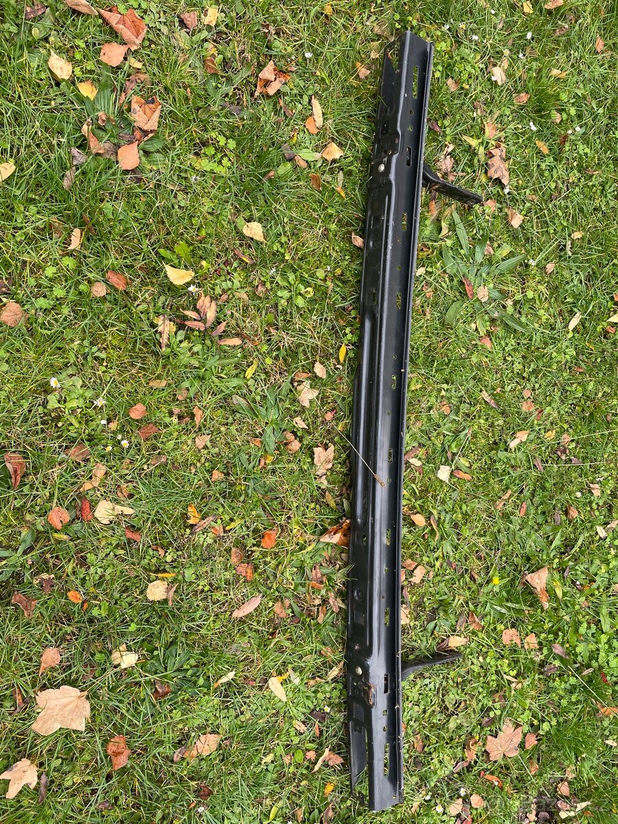 VW Golf mk2 orig. výztuha přední nárazník - 2