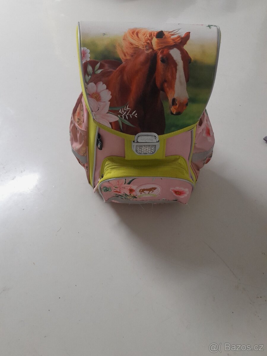 Daruji školní batohy - 2