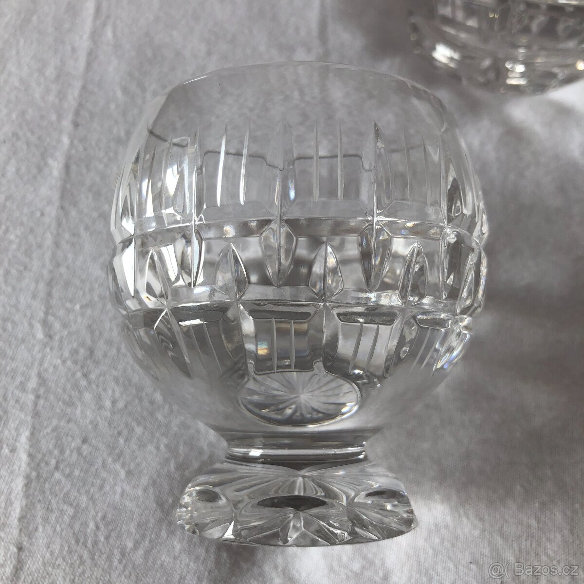 Karafa se skleničkami - 2