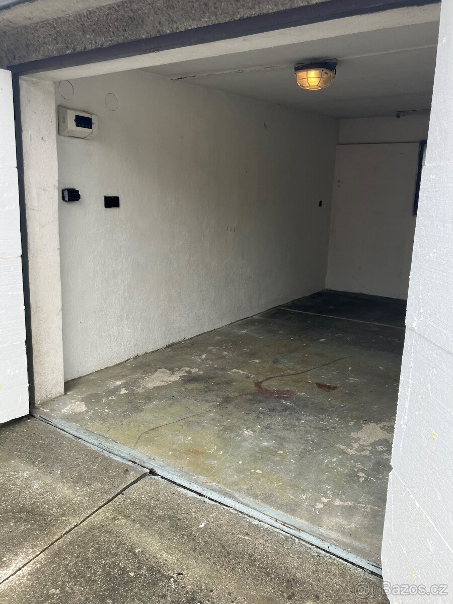 Garáž Arbesova Olomouc - 2