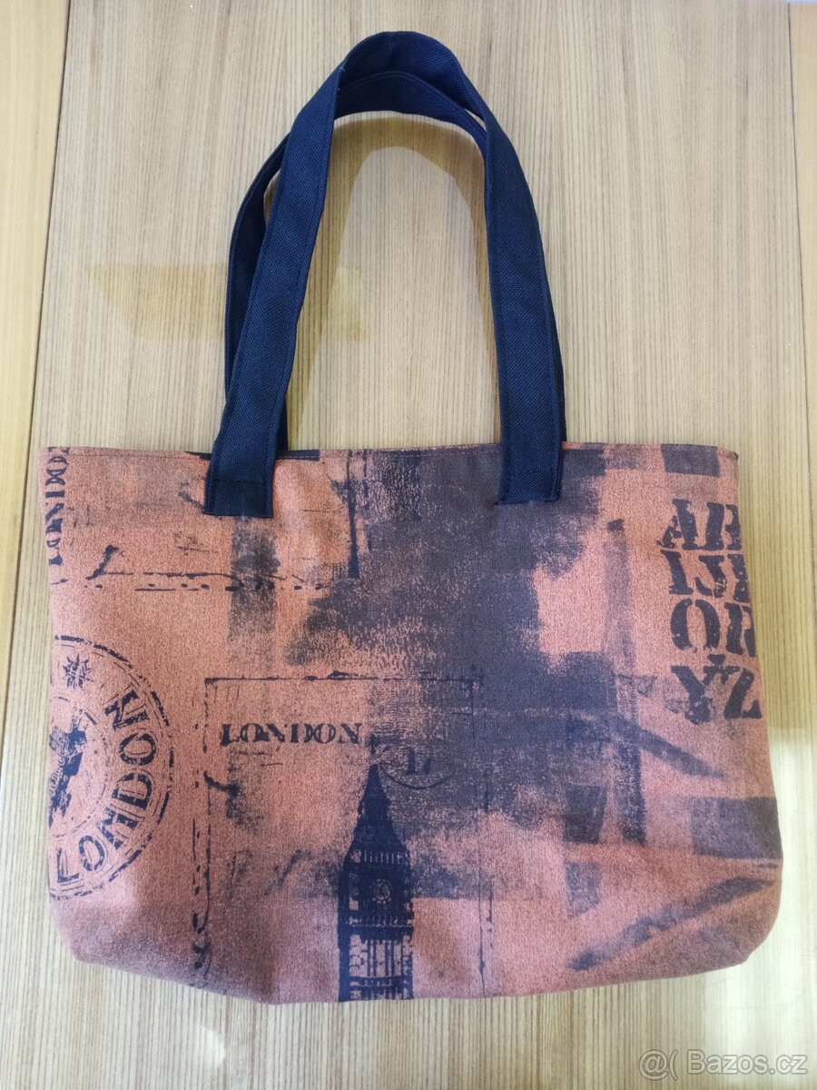 Tašky na rameno, černé prostírání - 2